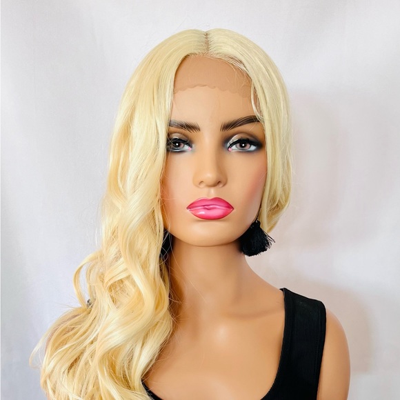 Very Pretty 28” Blonde Premium Fiber Daily Wear or Event Lace Front Wig - Picture 8 of 16